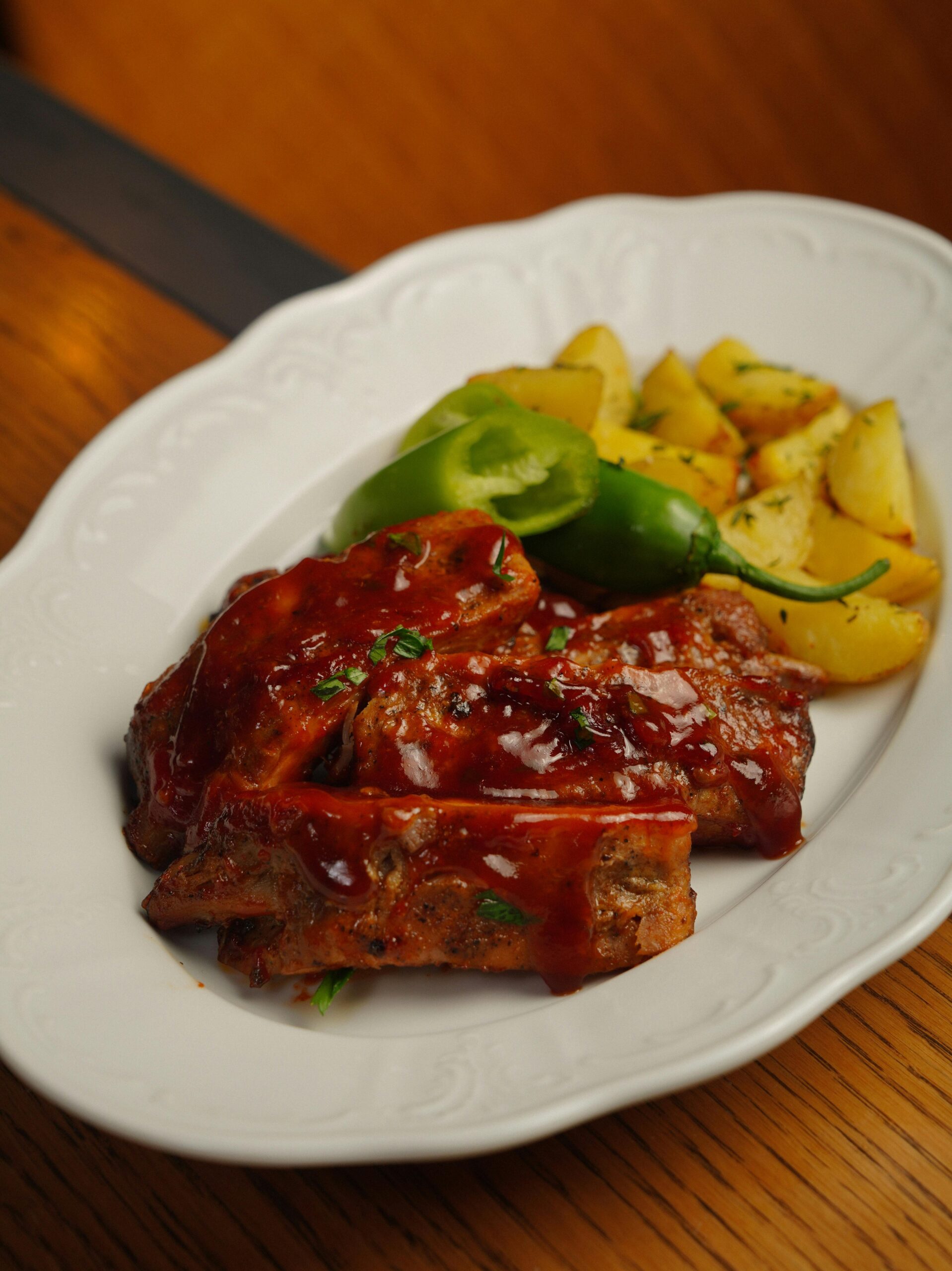 Delicious Barbecue Ribs with Roasted Potatoes